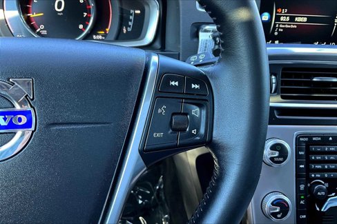 Used 2017 Volvo V60 T5 Cross Country w/ Convenience Package image 24