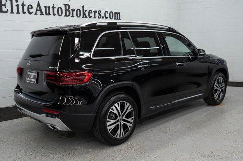 Used 2024 Mercedes-Benz GLB 250 4MATIC w/ Driver Assistance Package image 6