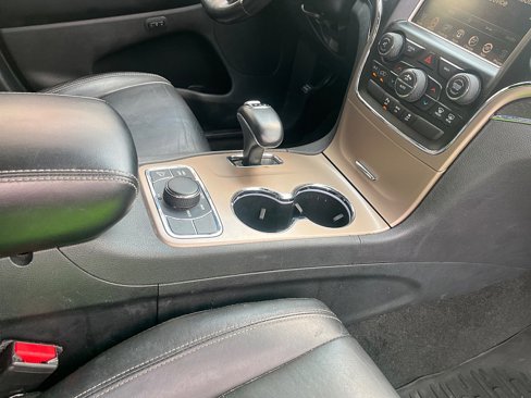 Used 2015 Jeep Grand Cherokee Limited image 11