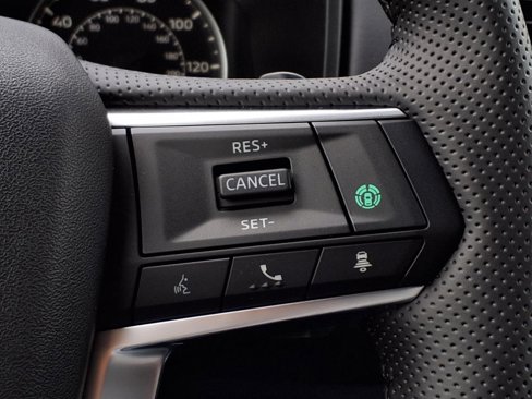 New 2025 Mitsubishi Outlander SE image 11