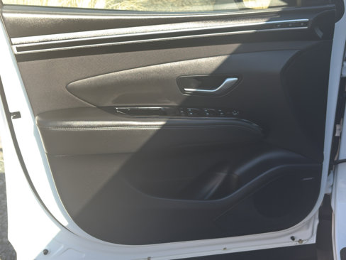 Used 2023 Hyundai Tucson Limited image 24