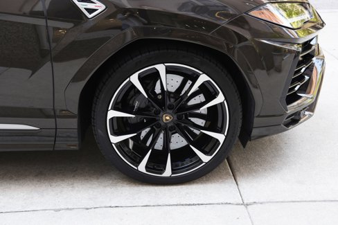 Used 2021 Lamborghini Urus image 28