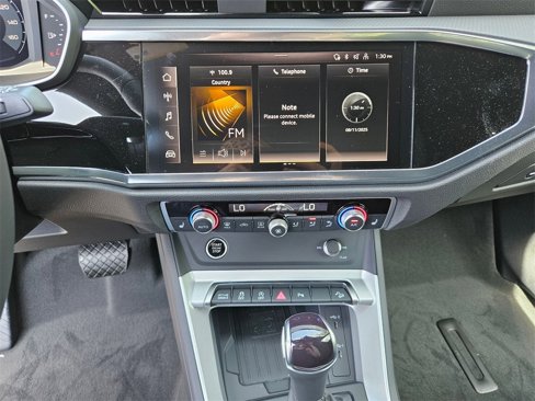 New 2025 Audi Q3 2.0T Premium image 15