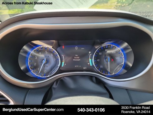 Used 2024 Chrysler Pacifica Touring-L image 29