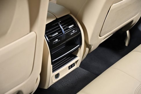 Used 2021 BMW 530i xDrive w/ Convenience Package image 29