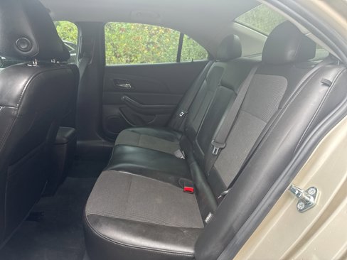 Used 2015 Chevrolet Malibu LT image 31