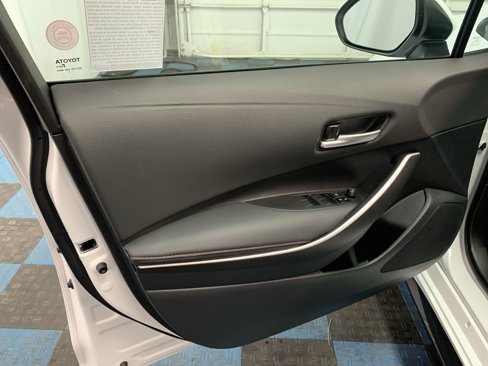New 2025 Toyota Corolla SE image 9