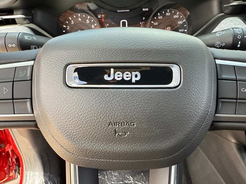 New 2025 Jeep Compass Latitude w/ Sun and Sound Group image 27