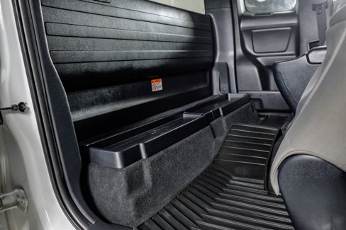 Used 2018 Toyota Tacoma SR image 28