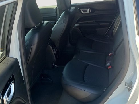New 2025 Jeep Compass Latitude w/ Altitude Special Edition image 18