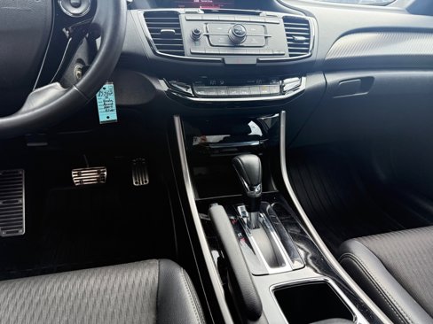Used 2016 Honda Accord Sport image 12
