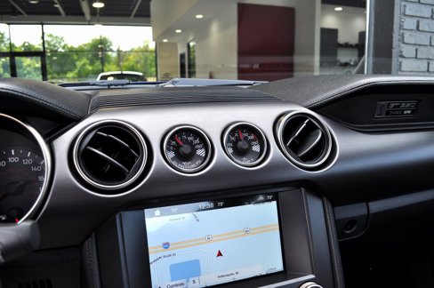 Used 2016 Ford Mustang Shelby GT350 w/ Technology Package image 27