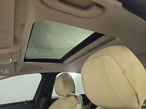 Used 2018 Mercedes-Benz E 300 image 12