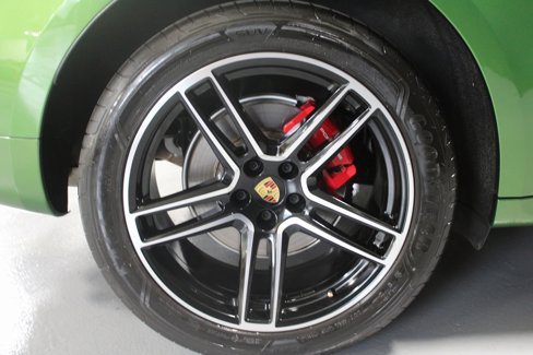 Certified 2021 Porsche Macan GTS image 11