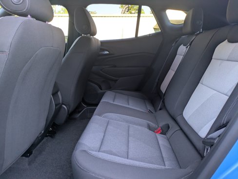 Certified 2025 Chevrolet Trax RS image 14