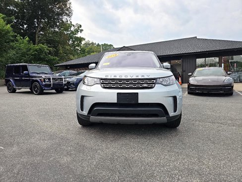 Used 2018 Land Rover Discovery SE image 12