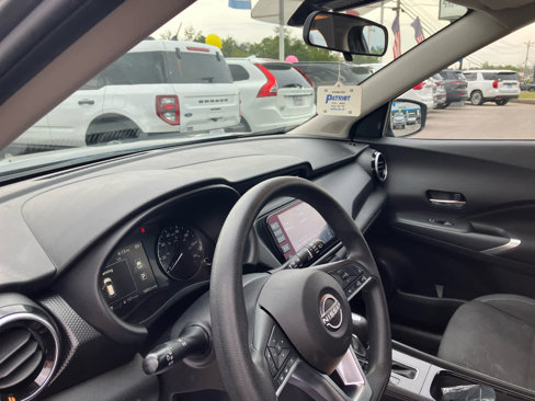 Used 2024 Nissan Kicks SV image 9