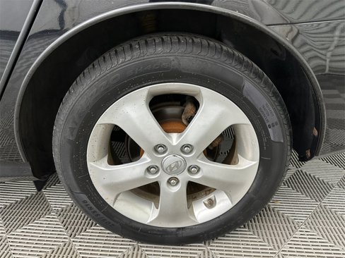 Used 2010 Hyundai Elantra SE image 18
