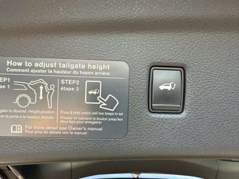 Used 2019 INFINITI QX50 Essential w/ Premium Heat Package image 18