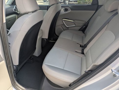 Used 2020 Kia Soul LX image 28
