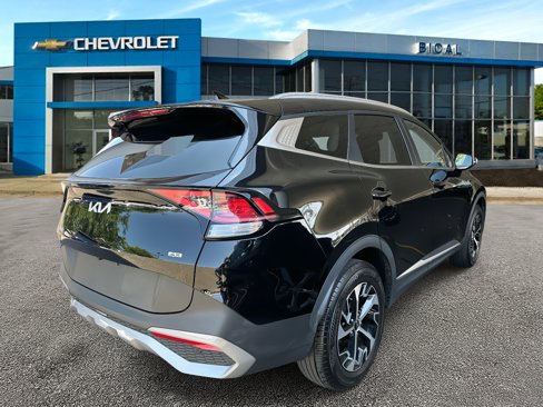 Used 2023 Kia Sportage EX image 2