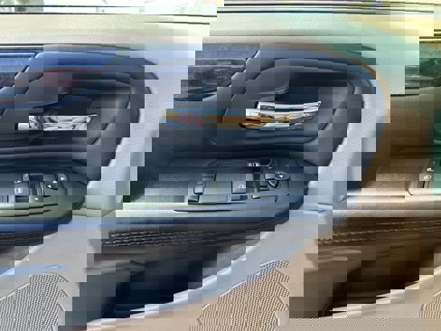 Used 2015 Dodge Grand Caravan American Value Package w/ UConnect Hands-Free Group image 23