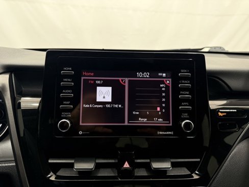 Used 2021 Toyota Camry LE image 23