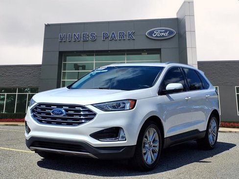 Certified 2019 Ford Edge Titanium w/ Cold Weather Package image 3
