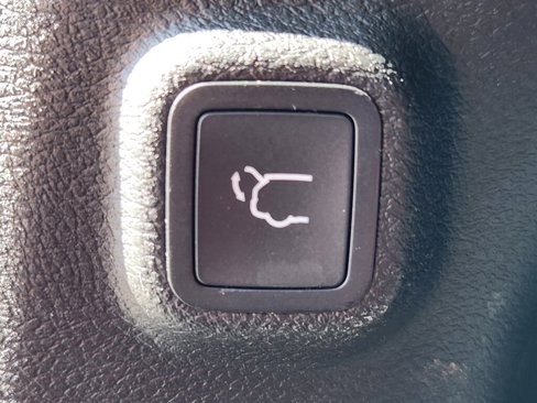 Used 2023 Jeep Cherokee Altitude Lux image 14