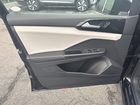 New 2025 Volkswagen Taos S image 21