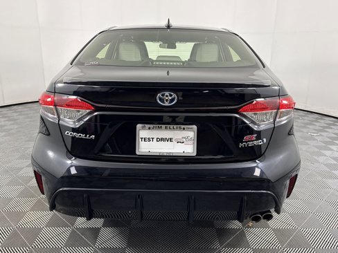 Used 2023 Toyota Corolla SE image 5