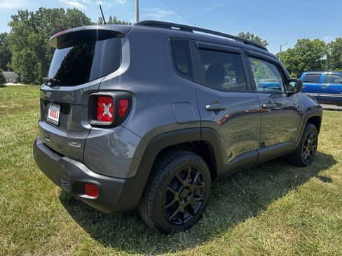 Used 2022 Jeep Renegade Latitude w/ Convenience Group image 3