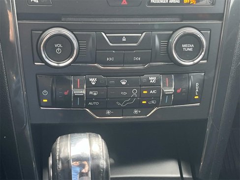 Used 2018 Ford Explorer XLT w/ Equipment Group 202A image 25