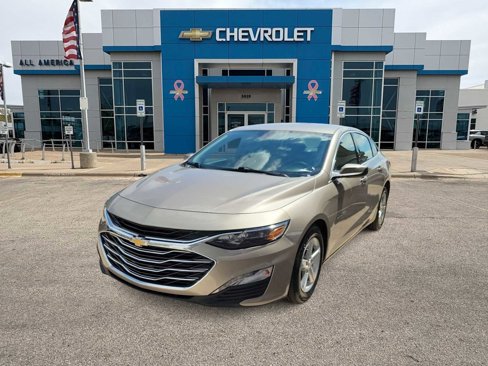 Used 2024 Chevrolet Malibu LT image 1