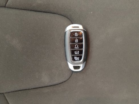 Used 2023 Hyundai Elantra SEL image 32