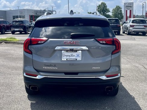Used 2020 GMC Terrain SLT w/ Preferred Package image 4