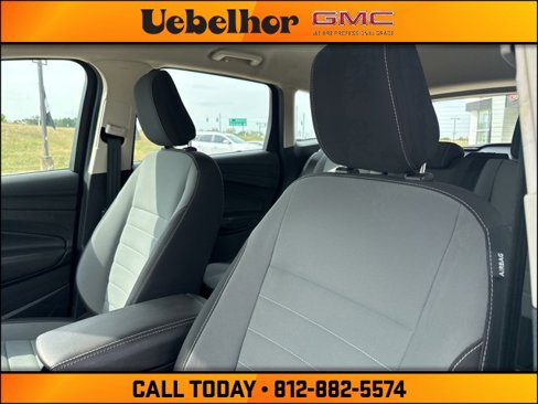 Used 2019 Ford Escape S image 23