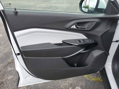 New 2025 Chevrolet Trax LT w/ Driver Confidence Package image 21