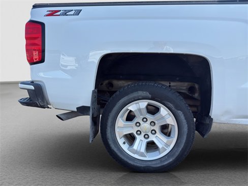 Used 2018 Chevrolet Silverado 1500 LT w/ All Star Edition image 23