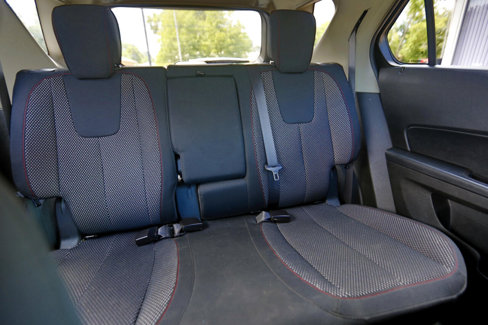 Used 2017 Chevrolet Equinox LT w/ Convenience Package image 16