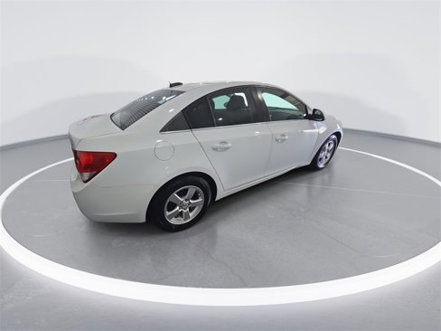 Used 2016 Chevrolet Cruze LT image 8