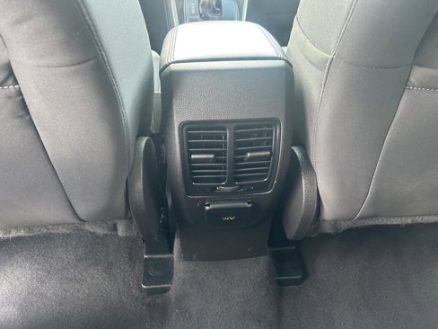 Used 2016 Ford Escape SE w/ Equipment Group 201A image 24