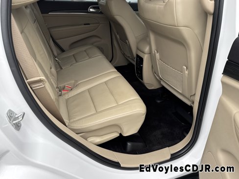 Used 2019 Jeep Grand Cherokee Limited image 21