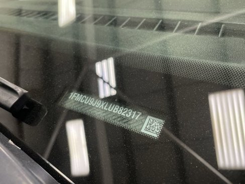 Used 2020 Ford Escape Titanium image 42