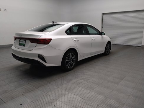 Used 2024 Kia Forte LXS image 9