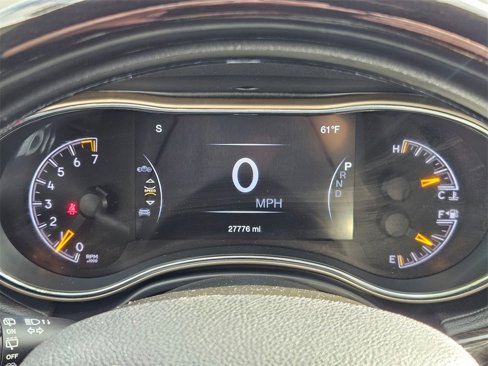 Used 2017 Jeep Grand Cherokee Overland image 16