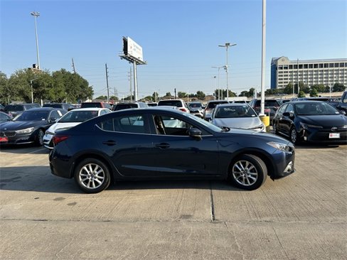 Used 2015 MAZDA MAZDA3 i Touring w/ Technology Package image 4