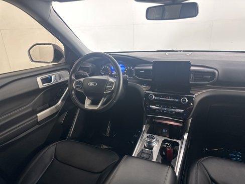 Used 2023 Ford Explorer Limited image 13