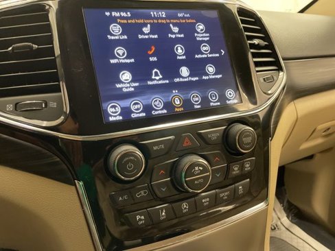 Used 2020 Jeep Grand Cherokee Laredo w/ Security & Convenience Group image 18