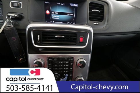 Used 2018 Volvo V60 T5 Cross Country w/ Convenience Package image 18